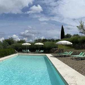 https://torre-di-ponzano.it-tuscanyhotel.com